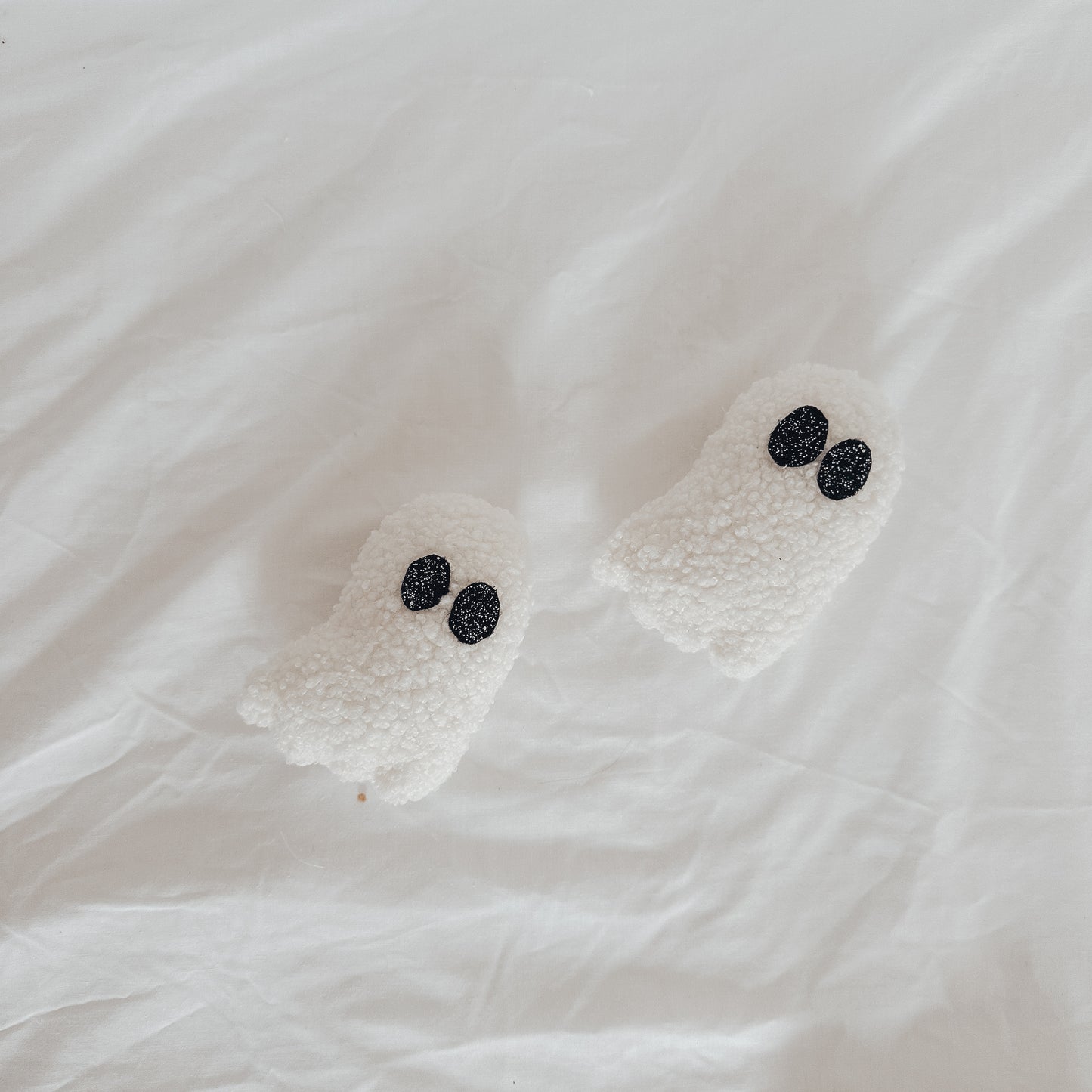 Ghosts (pack of 2)